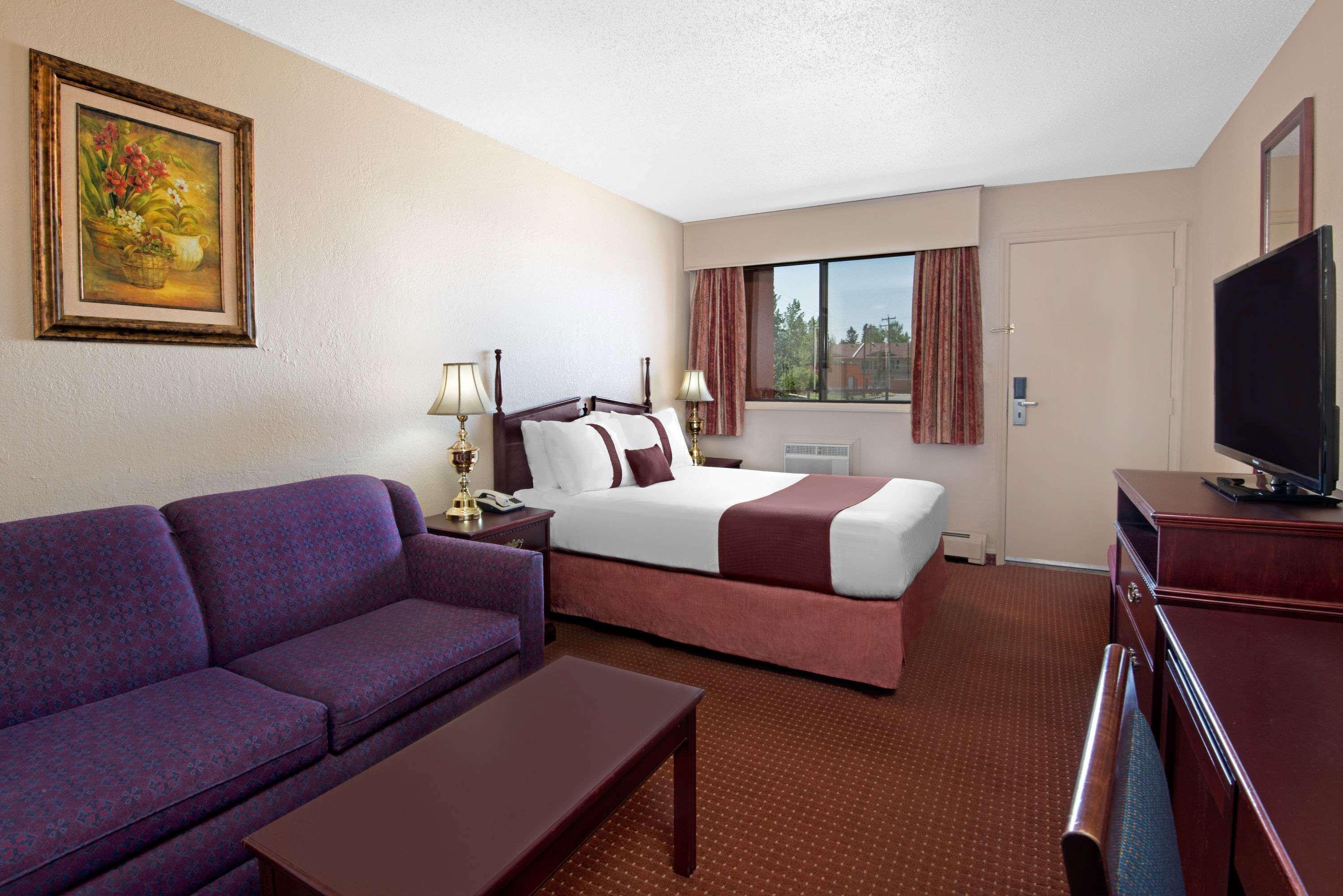 Howard Johnson By Wyndham Red Deer Motel Penhold