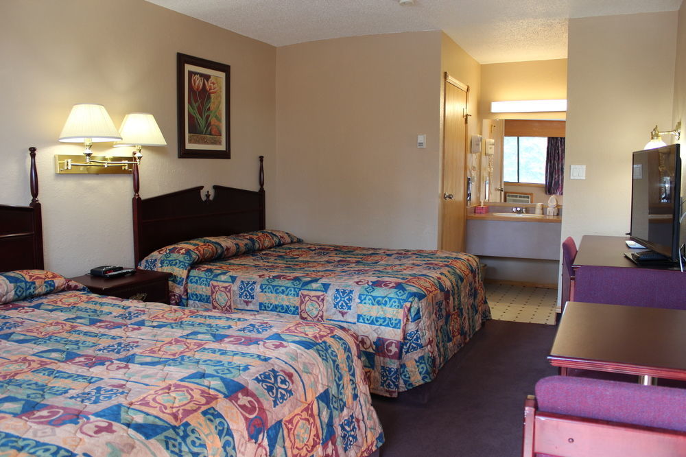 Howard Johnson By Wyndham Red Deer Motel Penhold