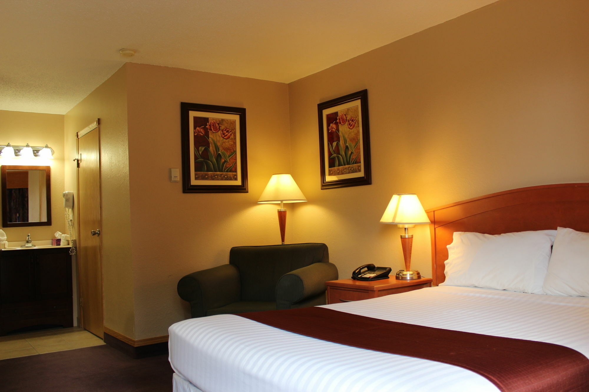 Howard Johnson By Wyndham Red Deer Motel Penhold
