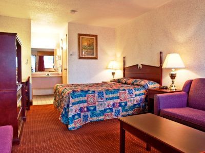Howard Johnson By Wyndham Red Deer 2*