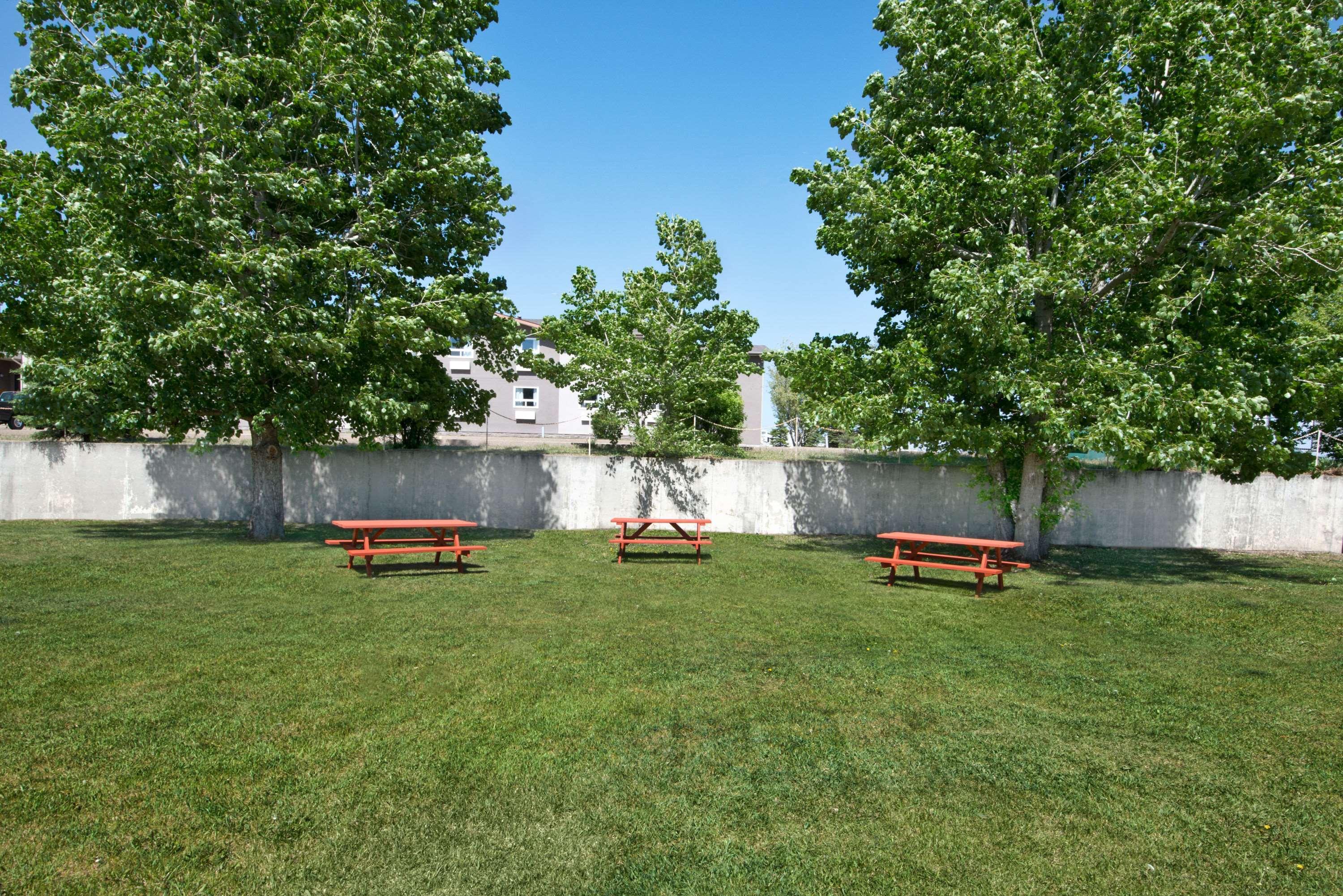 Howard Johnson By Wyndham Red Deer Penhold