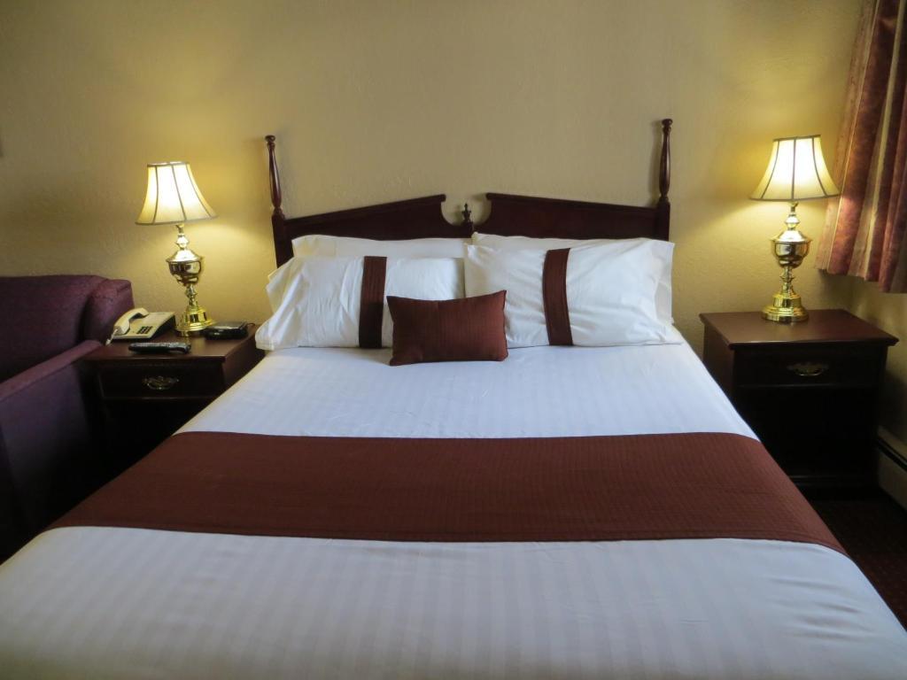Motel Howard Johnson By Wyndham Red Deer 2*