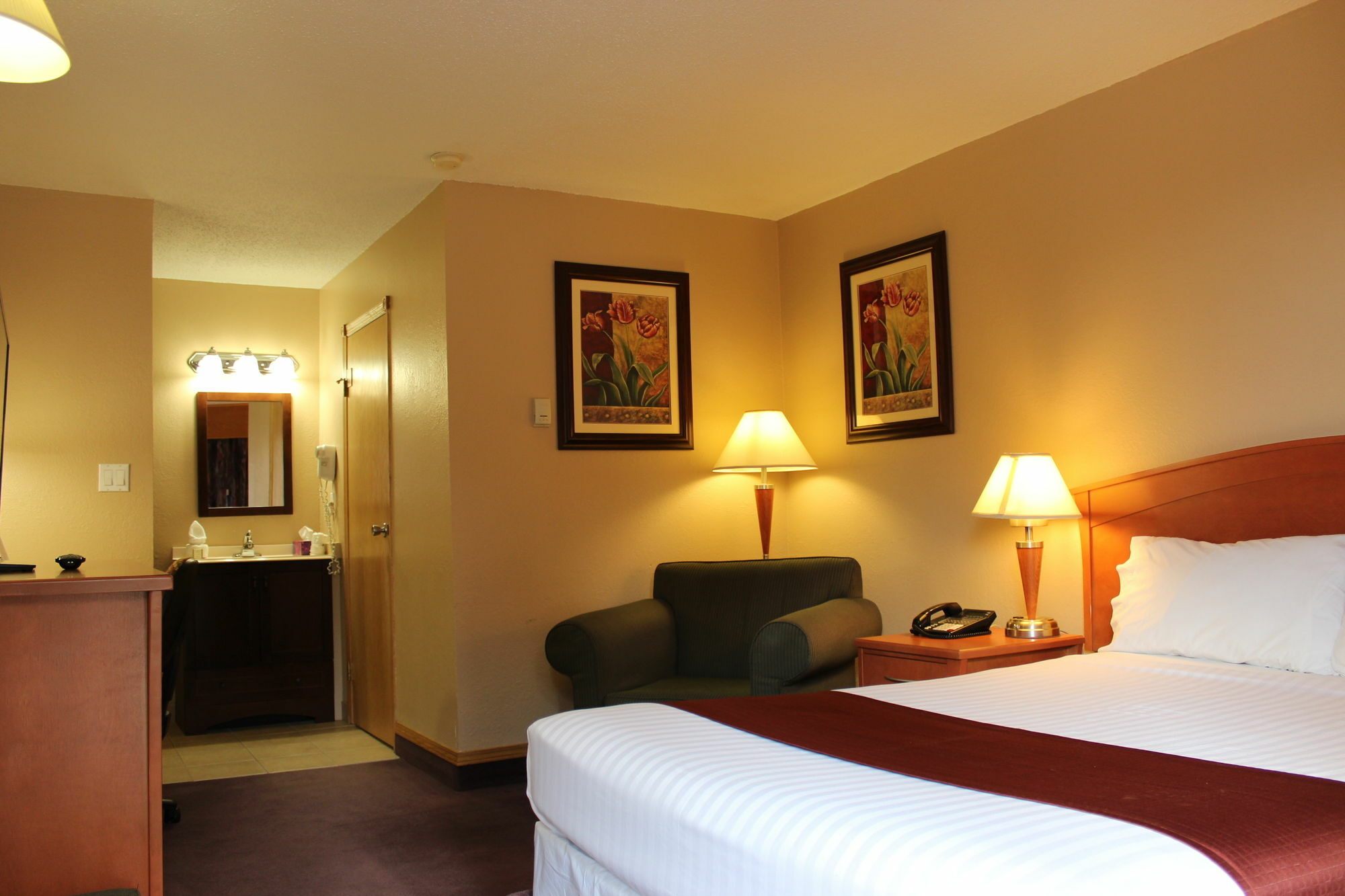 Howard Johnson By Wyndham Red Deer Motel Penhold